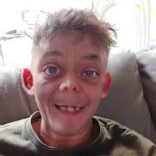 Thomas Résimont-27BE00287781C219