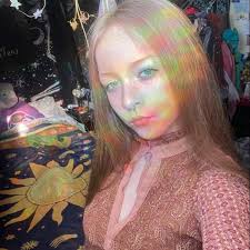 really big ask but if anyone finds/catches my bird mojo please let me  know!! she's got out through the window and we don't know where she is, we  keep hearing her around