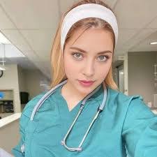 Katherine Schultz's Instagram, Twitter & Facebook