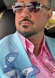 Find Your Doppelgänger