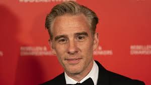 Op de hoogte blijven van de B&B Vol Liefde-sterren? Volg ze hier