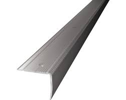 4,8 von 5 sternen 31. Treppenkantenprofil Alu Silber Gelocht 35x30x1000 Mm Bei Hornbach Kaufen