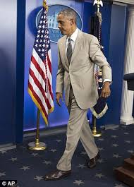 It's been five years since president obama walked into the white house briefing room wearing a tan suit and the whole world went bananas.» subscribe to msnbc. White House Says Barack Obama Stands Squarely Behind His Decision To Wear Tan Suit Daily Mail Online