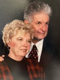 Lillian Winslow's Instagram, Twitter & Facebook