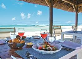 Découvrez ce que les expatriés pensent à propos de la vie à au coeur de l'océan indien, l'ile maurice est une destination de charme pour votre expatriation. Restaurant La Plage In Ambre Mauritius