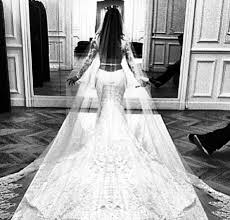 Kim kardashian and kanye west were married in a private ceremony in the presence of family and friends in florence, italy, publicist ina treciokas said. Kim Kardashian Kanye West Wedding Day Details Pictures Celebrity Weddings Glamour