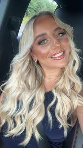 Leanne Leonard's Instagram, Twitter & Facebook