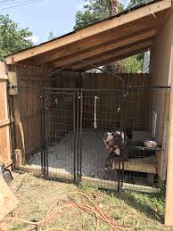 Built A Dog Kennel On The Side Of My Shed Doghousekennel Dogkennel Dogkennels Runadaycare Building A Dog Kennel Diy Dog Kennel Dog Houses