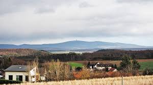 Einfamilienhäuser, doppelhaushälften, mehrfamilienhäuser oder reihenhäuser von privat. Kesselbach Hunstetten Wikipedia
