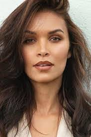 Ashley Leimbach's Instagram, Twitter & Facebook