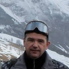 Is the Onkyo TX-NR626 a amplifier?