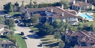 Un fenomeno che ha prodotto 15 milioni di copie vendute in 3 anni. La Casa Di Justin Bieber Diventa Scena Del Crimine Casa It
