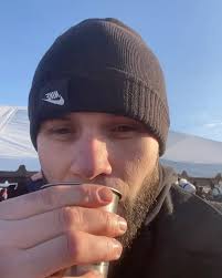 Hey guys palmers growing up and im not too cool with it but anyways heres  some pictures of us 😎