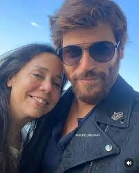 Hello beloved fans 💞I just saw a comment from a U.S 🇺🇲fan and I was so  disappointed 😞. I don't know why all U.S are so so proud and arrogant this  is