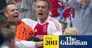 Fc twente heeft vrijdagmiddag de trainingsweek in de lutte afgesloten met een oefenwedstrijd tegen pec zwolle. Ajax Pip Fc Twente To Eredivisie Crown For First Title Since 2004 Ajax The Guardian