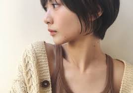 ショート ショートボブ 髪の量が多い人におすすめヘアスタイル 髪型 lala magazine ララマガジン 韓国のショートヘア ショートヘア 女の子 アジア人 ショートヘア