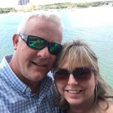 Lara Wright (@lalaw21)