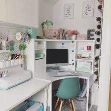 Pin By Rym Bkt Rym On Study In 2020 Bedroom Desk Organization Study Room Decor Study Desk Decor