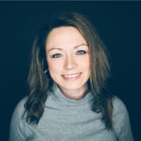 Holly Masterson's Instagram, Twitter & Facebook