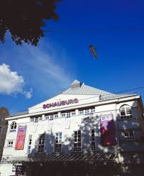 Siehe auch guter artikel, editierhilfe und handbuch. Kinder Und Jugendtheater Schauburg Theater Outdooractive Com