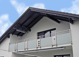 Schlicht Und Modern Balkon Gelander Design Balkon Alte Fenster