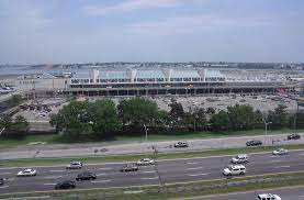 Laguardia airport is a domestic airport in east elmhurst, queens, new york city. Aeropuerto Laguardia Nueva York Turismoeeuu