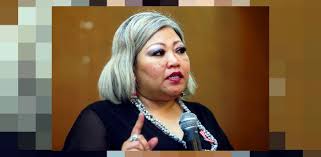 Following a gender disguised woman who conquers china to save her husband. Cops To Call Up Siti Kasim Over Fb Post
