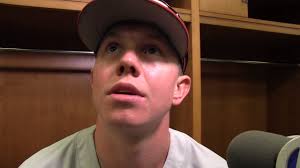 Cruising in Omaha: Hogs win away from title series