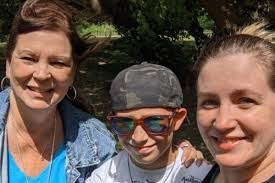 Carol Deel's Instagram, Twitter & Facebook