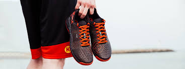 Große auswahl an sportgeräten, sportausrüstung, sportkleidung, sporternährung & sportzubehör für sportler, vereine, turniere sowie ausstattung von sportstätten. Handballschuhe Worauf Kommt Es An Sportbedarf Blog