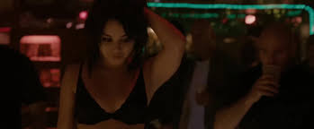 Vanessa Hudgens - The Frozen Ground (2013) - Celebs Roulette Tube