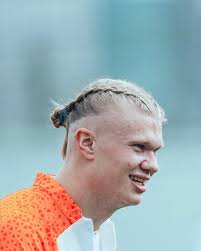 Haaland is the Mother machine 💪 % % 21 GOALS 1 PENALTIES 19GOALS 19 GOALS  PENALTIES ညဝေင 17GOALS 17 GOALS 6 PENALTIES