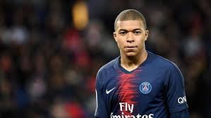 Kylian mbappé, né le 20 décembre 1998 à paris,. Mbappe Gotov Podpisat Novyj Kontrakt S Pszh Pri Opredelennom Uslovii Sport Ekspress