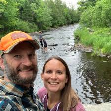 Machine shops for manifold bolt extraction in area