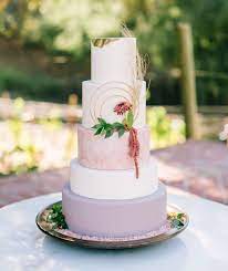 Sun Kissed Wedding Inspiration With Pampas Grass And A Southwestern Inspired Color Palette Green Wedding Shoes Boho Wedding Cake Tall Wedding Cakes Wedding Kiss
