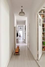 My Scandinavian Home A Cool Pared Back Berlin Apartment Minimalistische Wohnung Wohnung Skandinavisches Haus