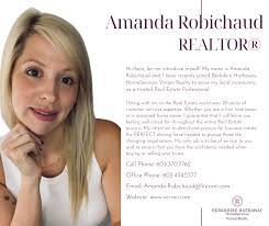 Amanda Robichaud's Instagram, Twitter & Facebook