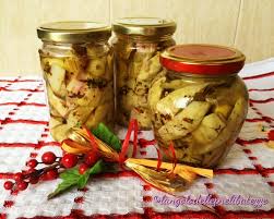 Carciofo fresco italiano (puglia), olio extra vergine di oliva, aceto di vino, succo di limone, sale di margherita di savoia. Carciofini Sott Olio L Angolo Delle Prelibatezze