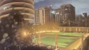 Video shows the moment a condo building partially collapsed in surfside, florida early thursday. Jrjspblwj V1gm