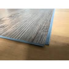 Bahan ini mempunyai tekstur yang relatif lembut dan lebih elastis daripada bahan untuk lantai lainnya. Lantai Pvc Vinyl Motif Kayu Clicks Sistem 4 Mm Shopee Indonesia