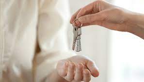 Nel caso tu decida, ti consiglio di seguire attentamente la procedura che trovi in questo articolo, sono 13 anni di esperienza condensati in un testo. Vendere Casa Da Privato Come Fare E Documenti Quifinanza