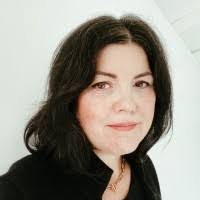 Lisa Goehring's Instagram, Twitter & Facebook