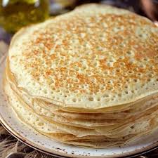 Блинчики, тесто для которых замешивается с использованием молочного напитка и пищевой сначала приготовим тонкие блинчики на молоке. Bliny S Dyrochkami Na Moloke Recept Vkusnyashki Vegetarianskie Deserty Blyuda Na Zavtrak