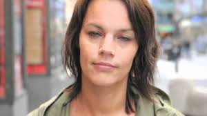Discover new books on goodreads. Barn Pa Flykt Socialdemokraterna Veronica Palm Youtube