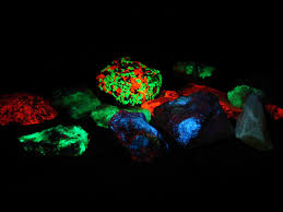 Some Of My Fluorescent Mineral Rock Collection As Seen Under Shortwave Ultraviolet Light Uv Black Light Rock Collection Glow In The Dark