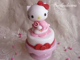Torta Hello Kitty Decorata Con Pasta Di Zucchero Torta Hello Kitty Torta Di Hello Kitty Hello Kitty