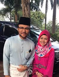 Memulai karir dari mengcover berbagai genre lagu, shima pun mendapatkan tawaran membuat single lagu bergenre pop dance. Biodata Baby Shima Ratu Smule Malaysia Azhan Co