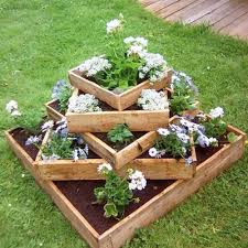 In this guide, we will look at 40+ different outdoor pallet furniture ideas that can help extend your living space into the backyard. Pallet Garden Home Furniture Pallet Furniture Wooden Pallet Furniture Northern Ireland