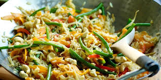 Riz Saute Aux Legumes Et Aux Noix De Cajou Recette De Riz Aux Legumes Riz Saute Recettes De Cuisine