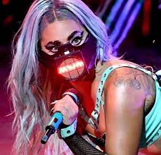 Every single one of lady gaga's outfits at the 2020 mtv video music awards was noteworthy. Mtv Vmas 2020 Lady Gaga S Statement Face Masks Have All Our Attention Lifestyle News The Indian Express